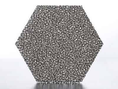 愛藍天泡沫鐵鎳