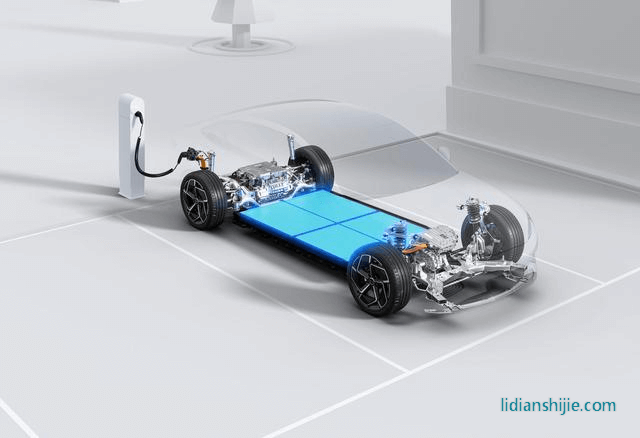 比亞迪二代磷酸鐵鋰刀片電池