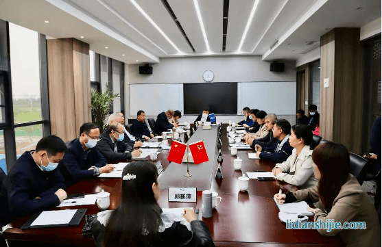 市政協(xié)調(diào)研組一行蒞臨天力鋰能調(diào)研指導工作