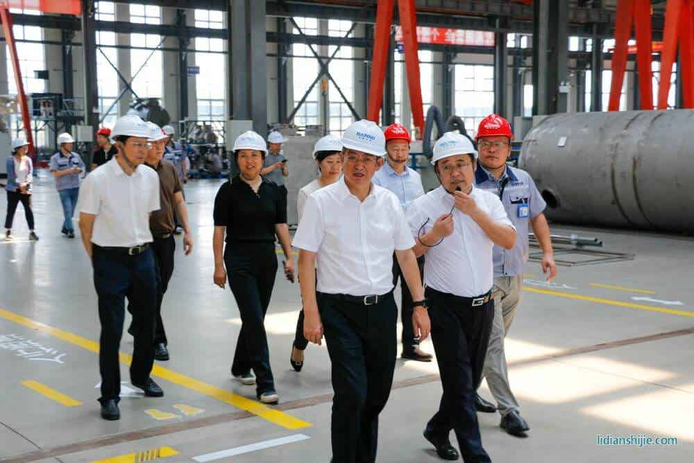 秦皇島市長蒞臨曼國裝備調研指導工作