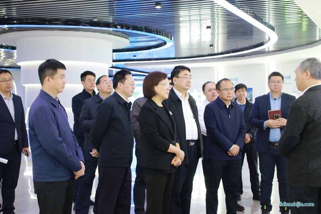 謝建輝帶隊(duì)赴桑頓新能源調(diào)研新能源產(chǎn)業(yè)