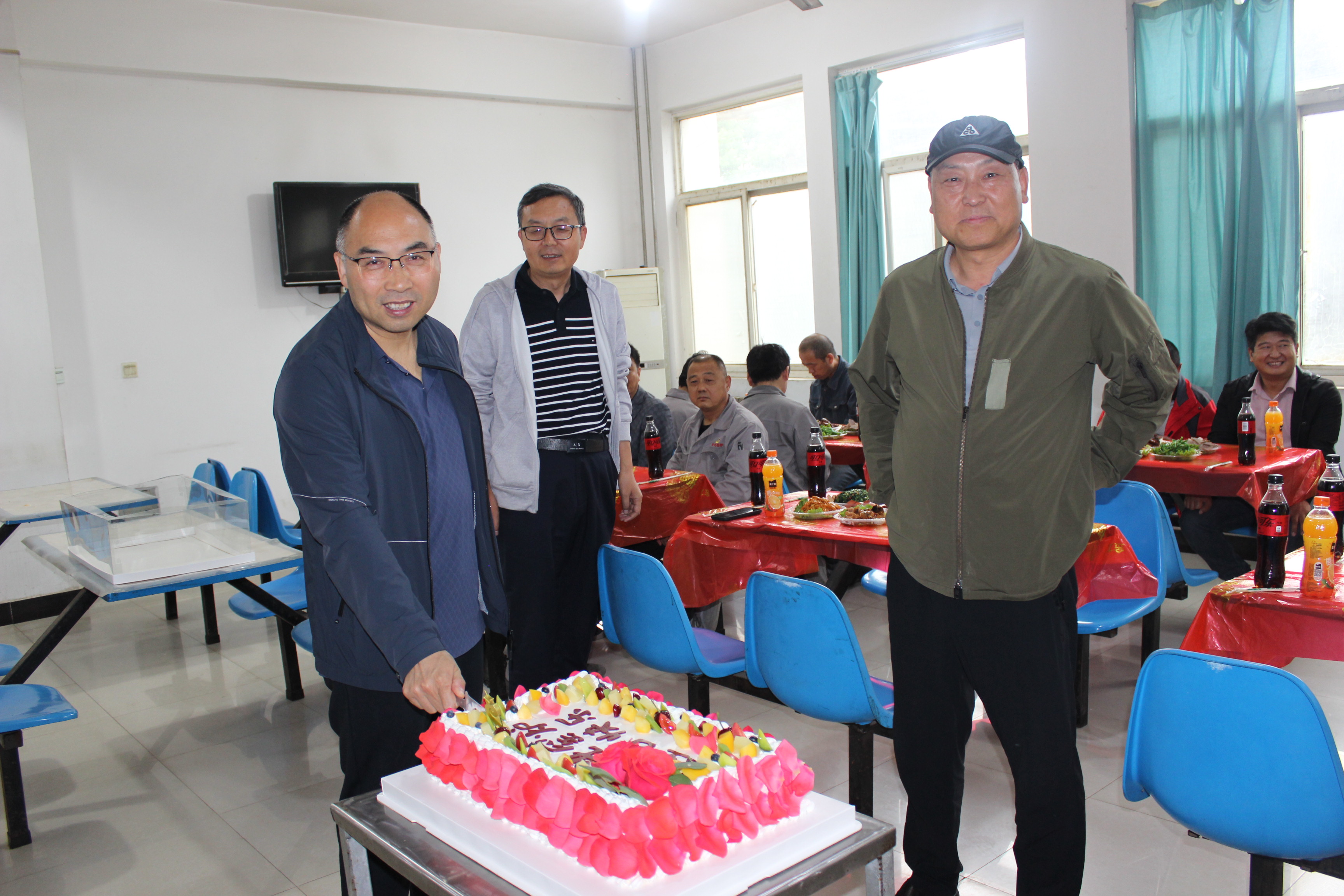 咸陽華光窯爐設(shè)備有限公司21周年慶典