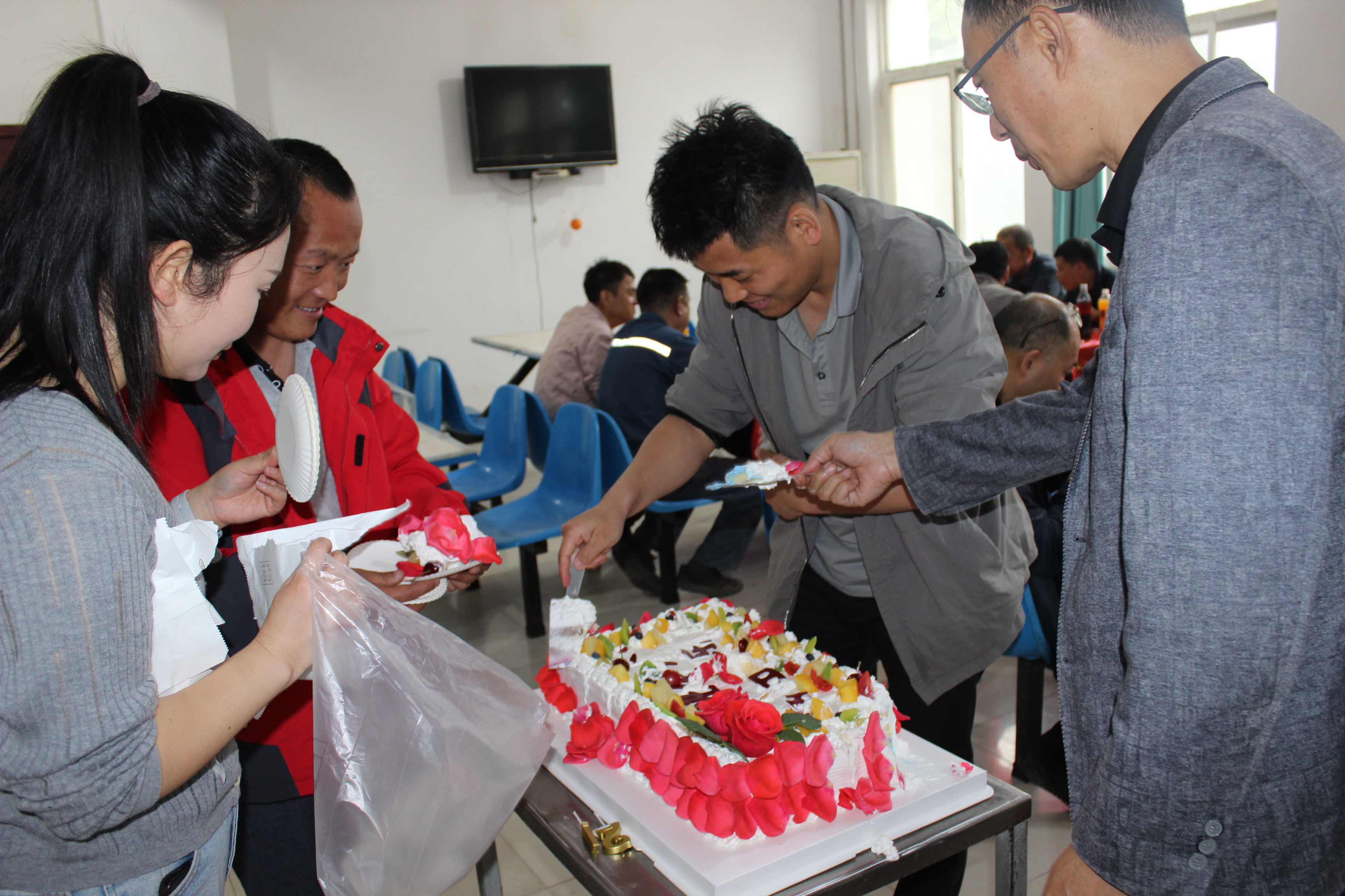 咸陽華光窯爐設(shè)備有限公司21周年慶典